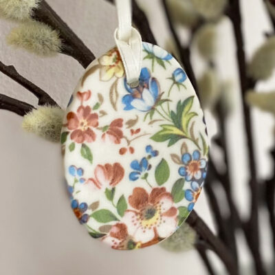 Small egg decoration