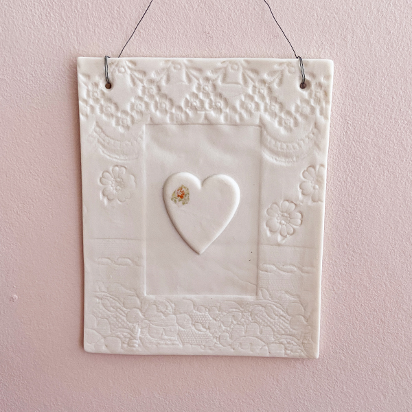 Lace and heart plaque