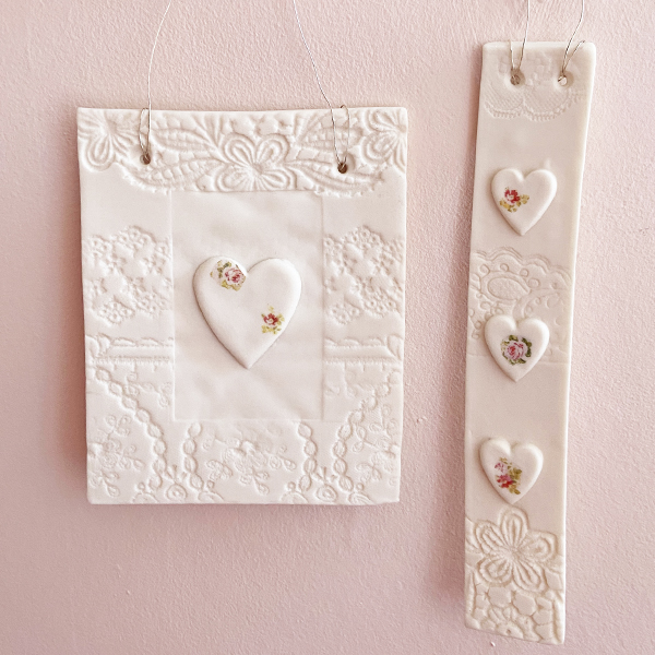 Lace and heart set of two plaques